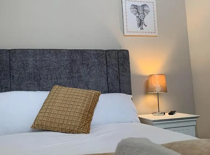 Eyre Square Lane * Galway