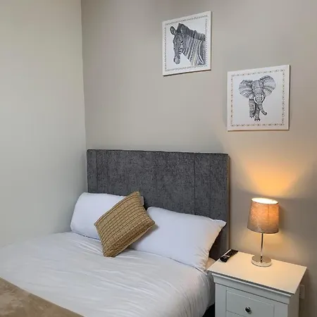 Eyre Square Lane Apartment *